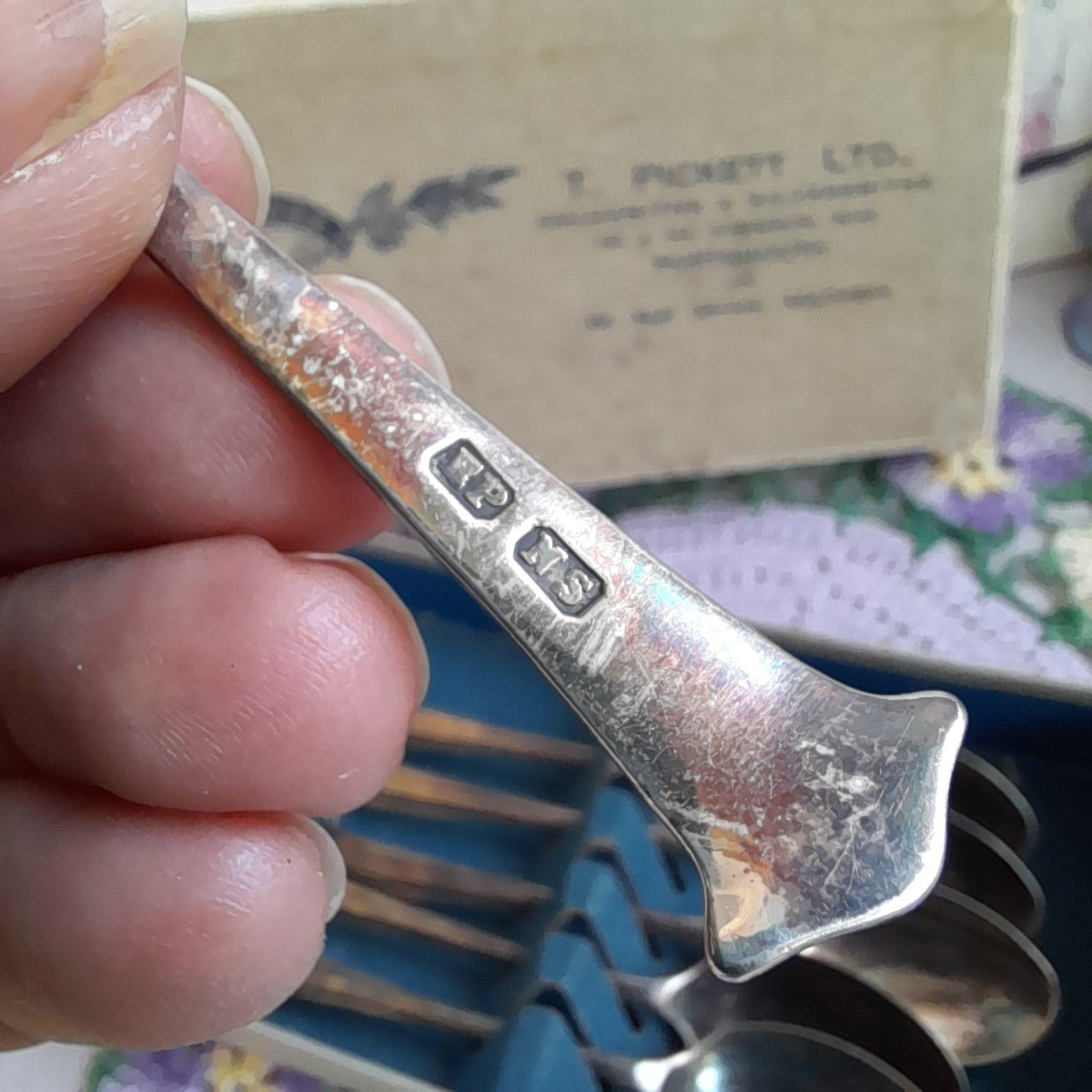 Darling Set of 6 Victorian Scroll Silver Teaspoons in Original GOOD LUCK Box