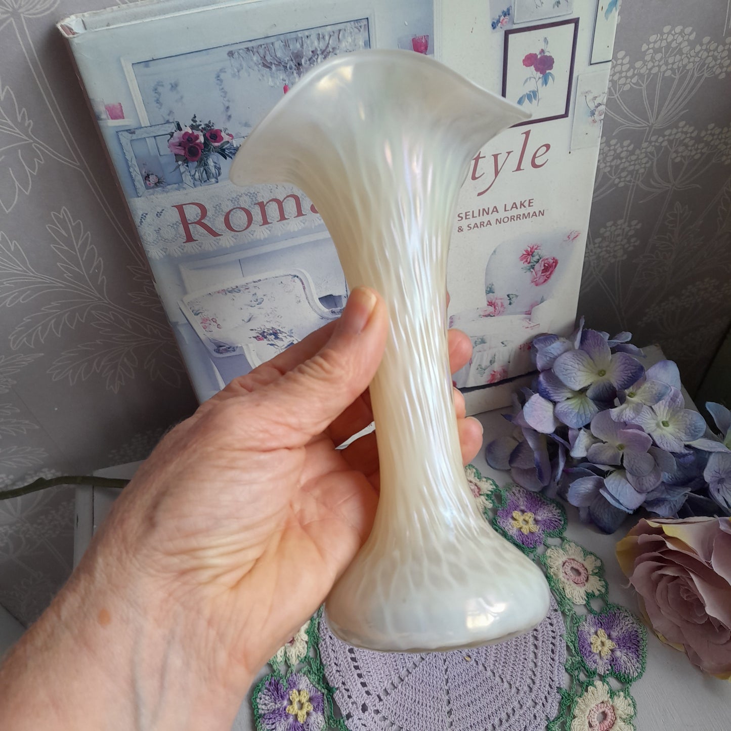 Kralik Art Nouveau 1900's Iridescent Mother-of-Pearl Glass Bud Vase With Frill Top in Martele Pattern