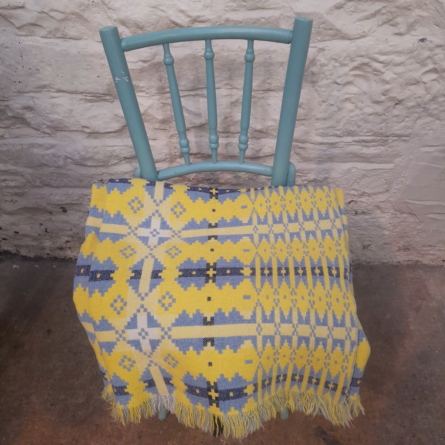 Vintage Welsh Wool Tapestry Blanket in Wedgwood Blue & Daffodil Yellow