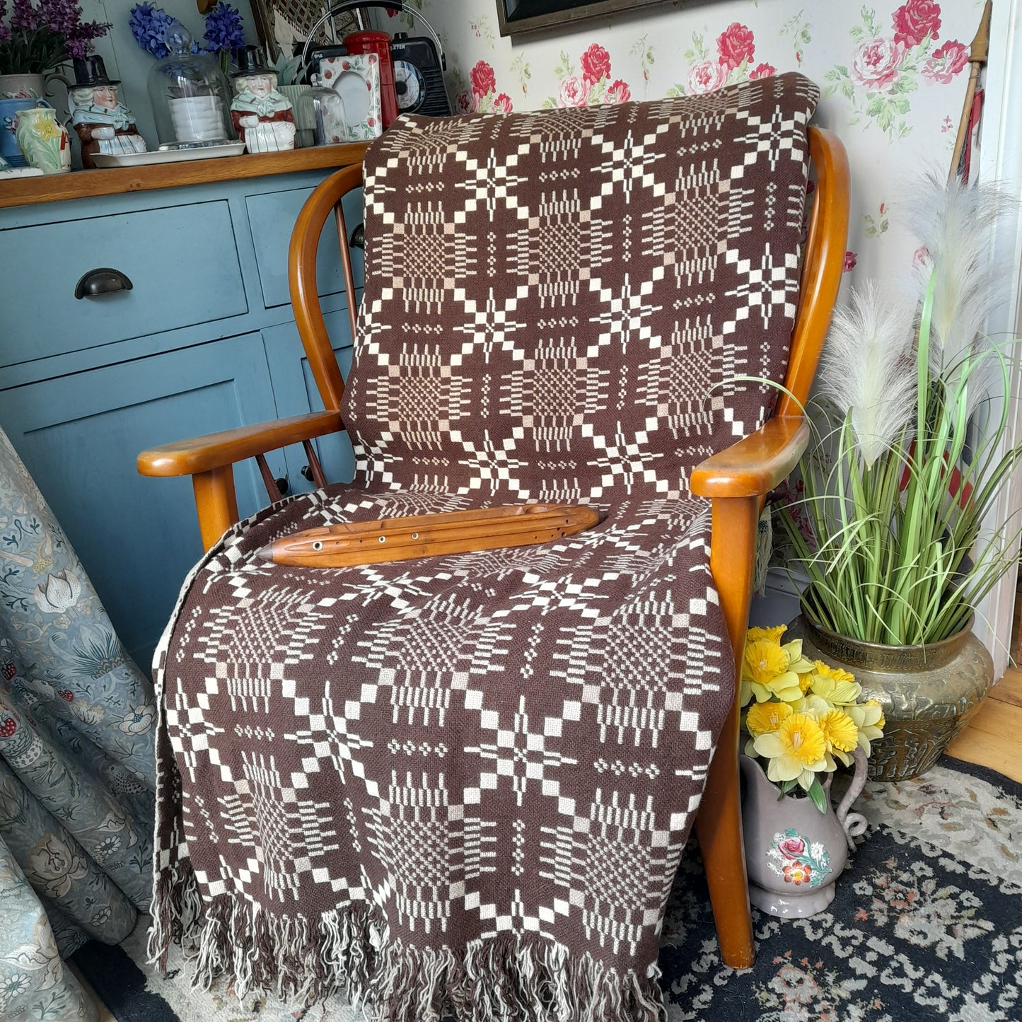 Vintage Welsh Tapestry Blanket in Chocolate Brown & Cream King Size