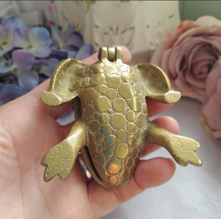 Vintage Brass Frog Trinket Pot or Ashtray With Hinged Lid