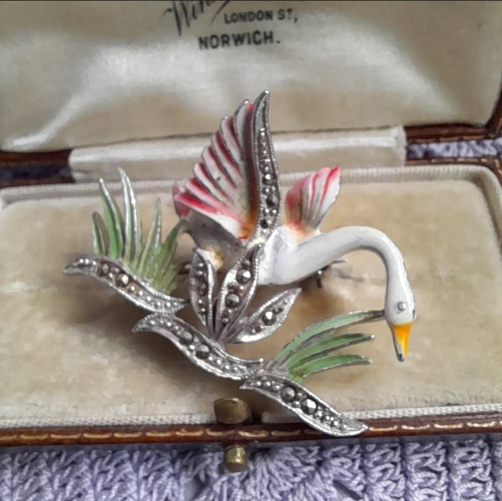 Pretty 1940s Swan Marcasite & Enamel Brooch By Alice Caviness