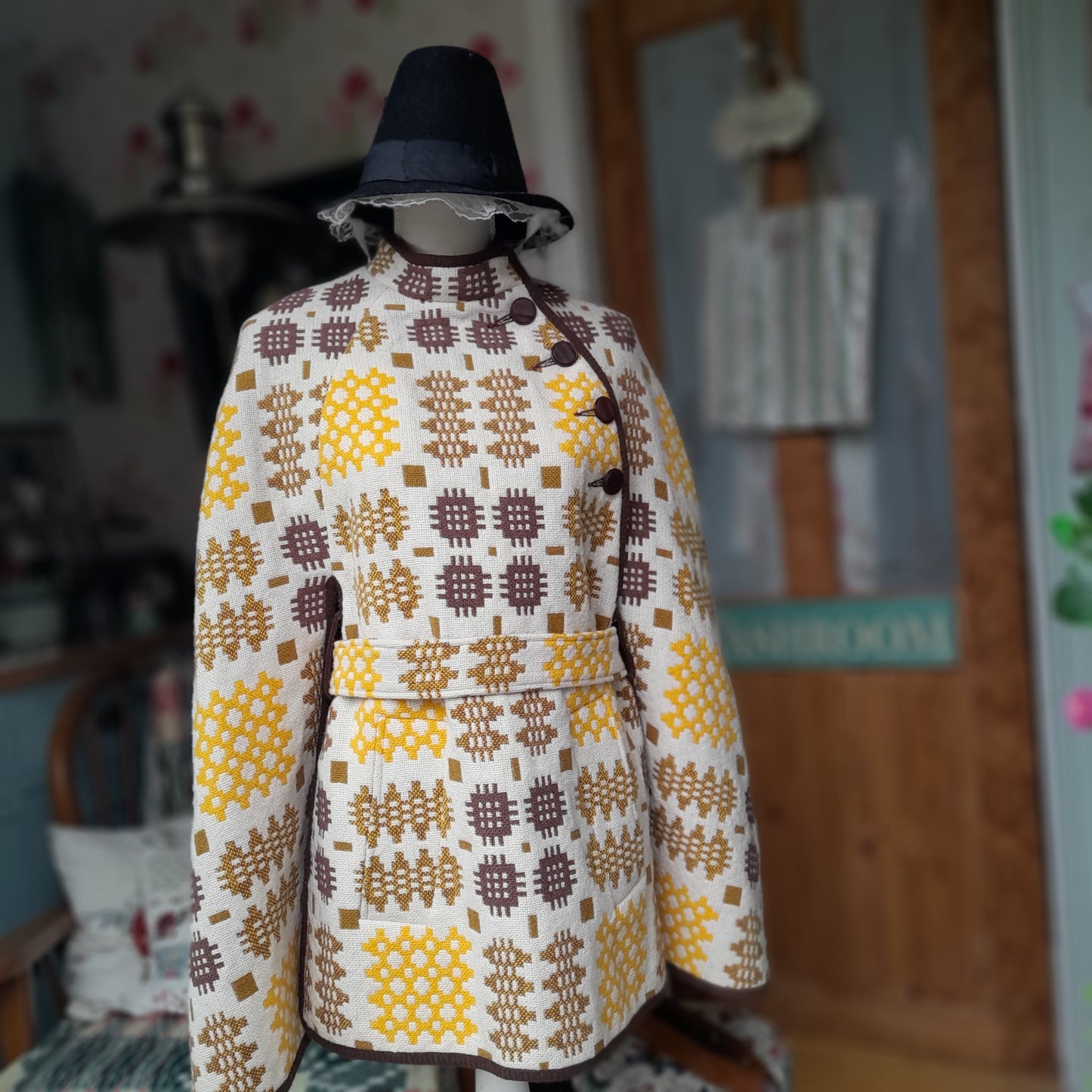 Vintage Welsh Tapestry Cape in Cream Mustard & Brown