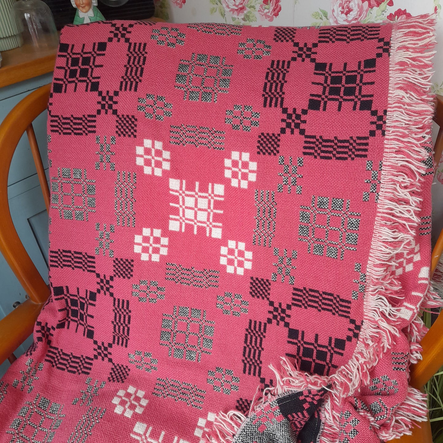 Vintage Welsh Tapestry Blanket/Bedspread in Hot Pink Black & White by Meirion Mill