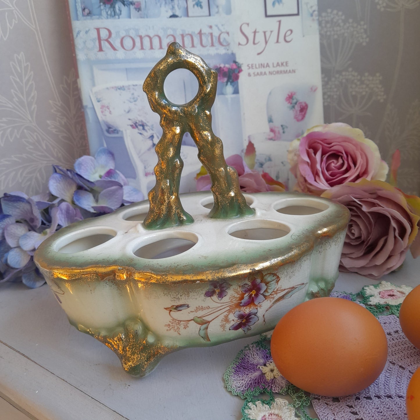 Antique Floral Egg Holder in Green & Gold