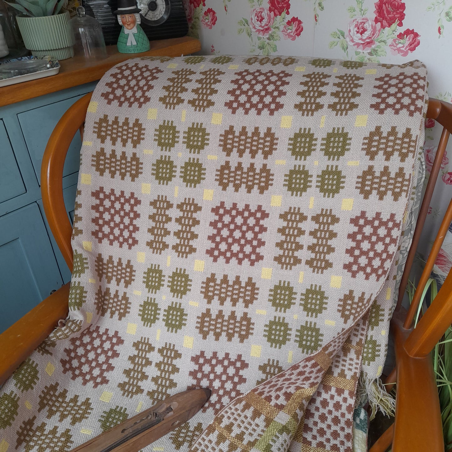 Vintage Welsh Tapestry Blanket in Taupe Green Cream With Pop of Yellow Super King Size