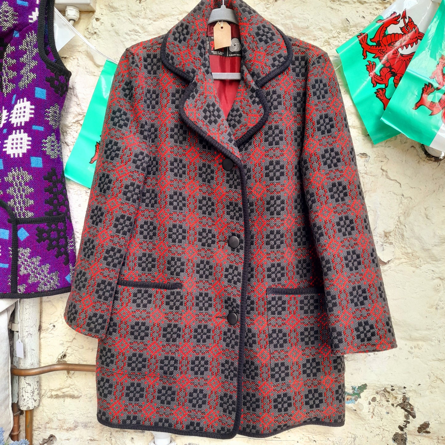 Vintage Welsh Tapestry Coat in Charcoal Grey, Red & Black Size 14/16