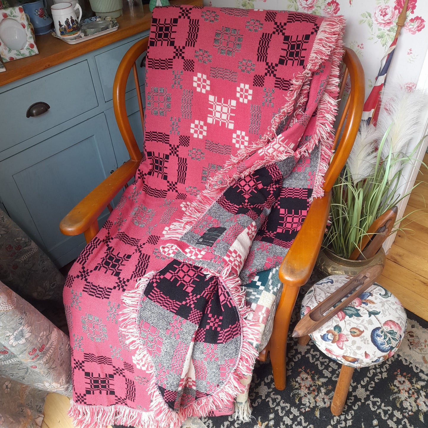 Vintage Welsh Tapestry Blanket/Bedspread in Hot Pink Black & White by Meirion Mill