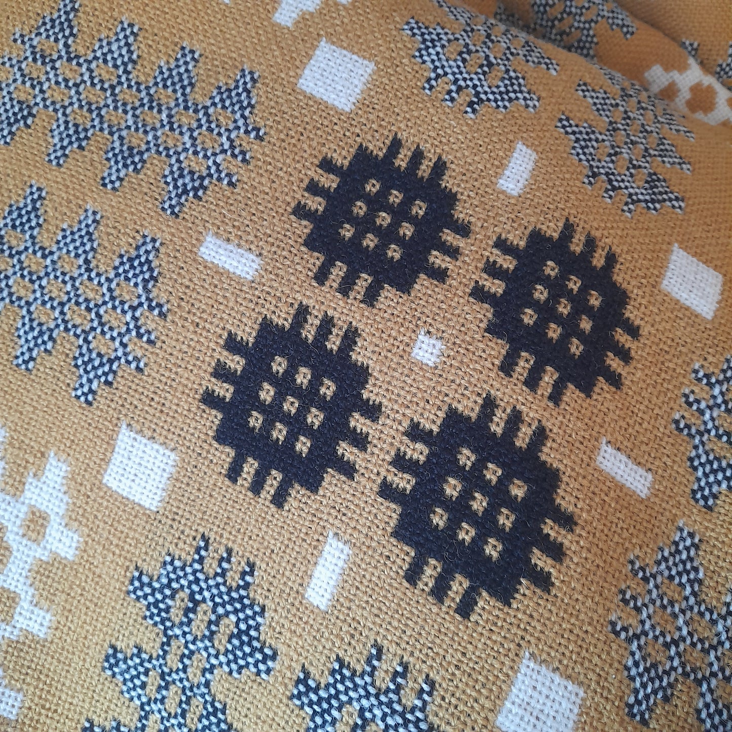 Welsh Blanket in Mustard Black & Cream Vintage King Size