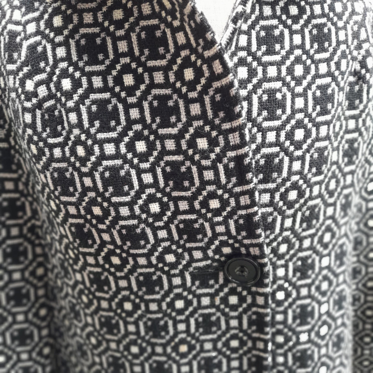 Vintage Welsh Tapestry Cape in Monochrome Black & White by Rhydybont Woollen Mill