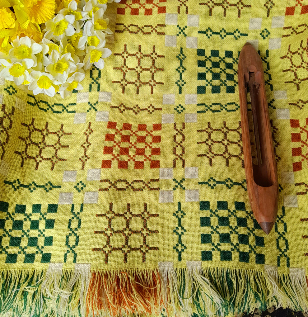 Welsh Wool Blanket in Daffodil Yellow – Bellemoon Vintage & Welsh Blankets