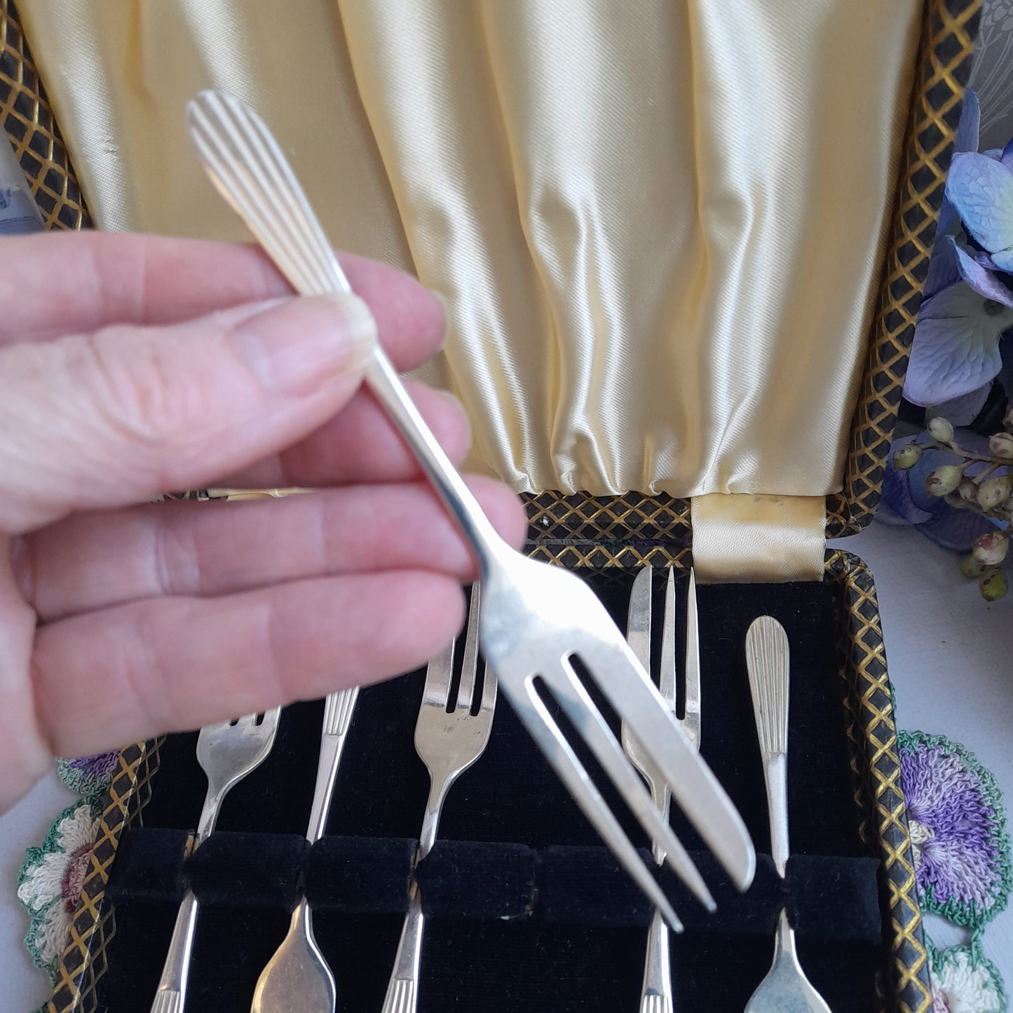 Vintage Set of 6 Silver Plate Cake Forks in Original Box & Label