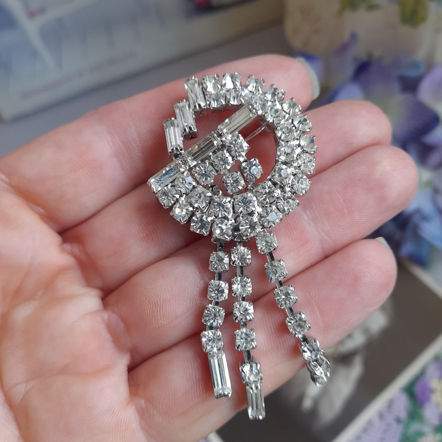 Darling Art Deco Austrian Crystal Comet Brooch