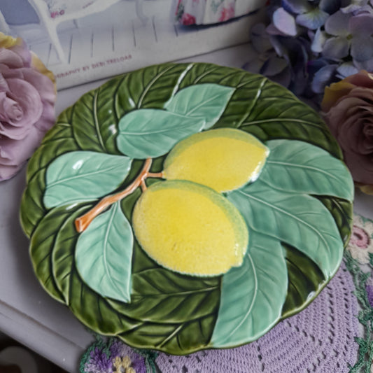 Antique Majolica Green Cabbage Leaf Relief Lemon Plate 8"