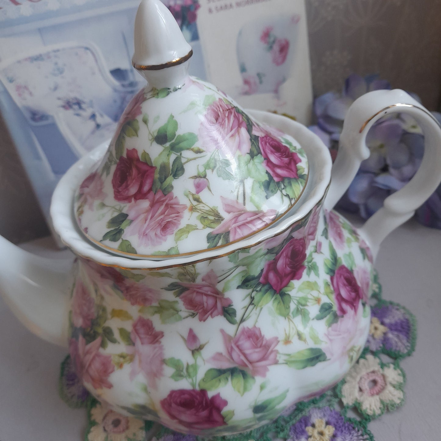 Pretty Vintage Heron Cross Pottery Teapot in Pink Roses Chintz Design