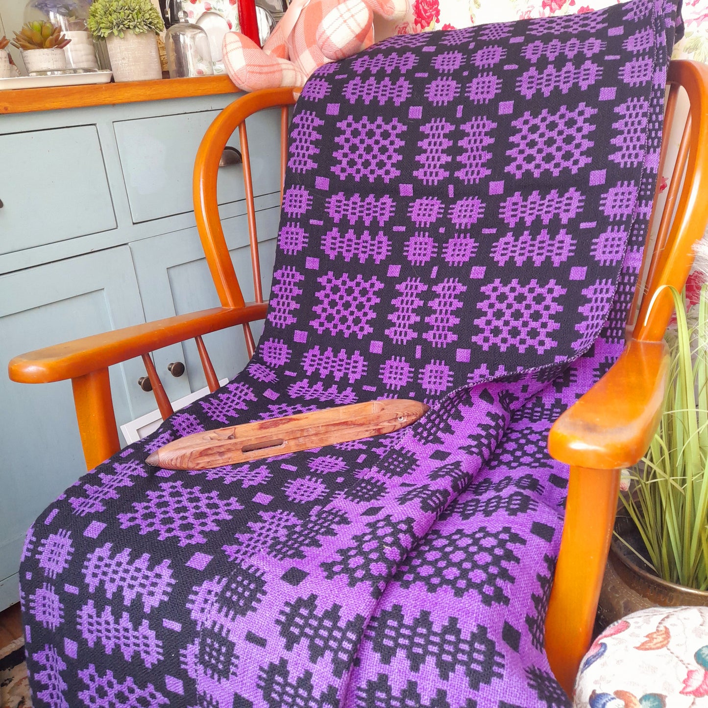 Vintage Welsh Wool Tapestry Blanket in Lilac Purple & Black King Size