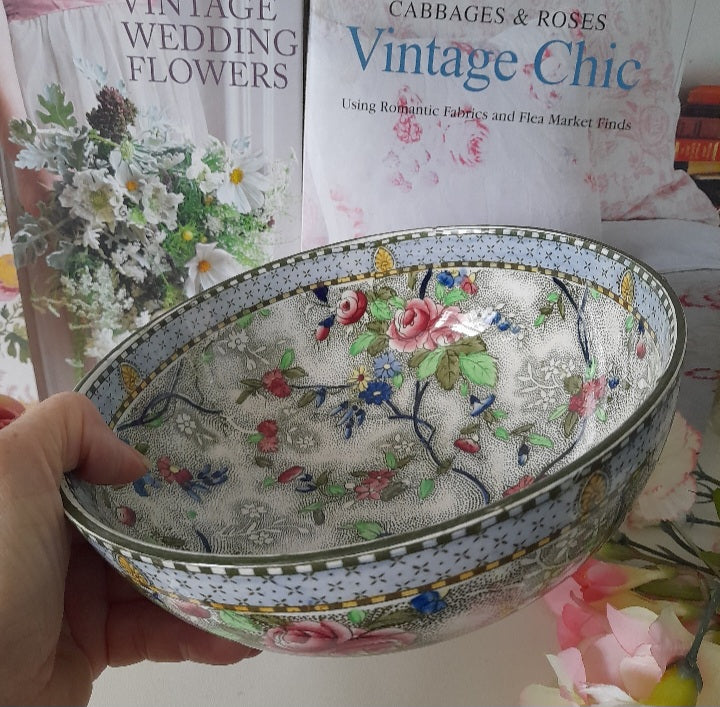 Large Chintz Bowl in Royal Corona Ware Oriental 'Rosetta' Design