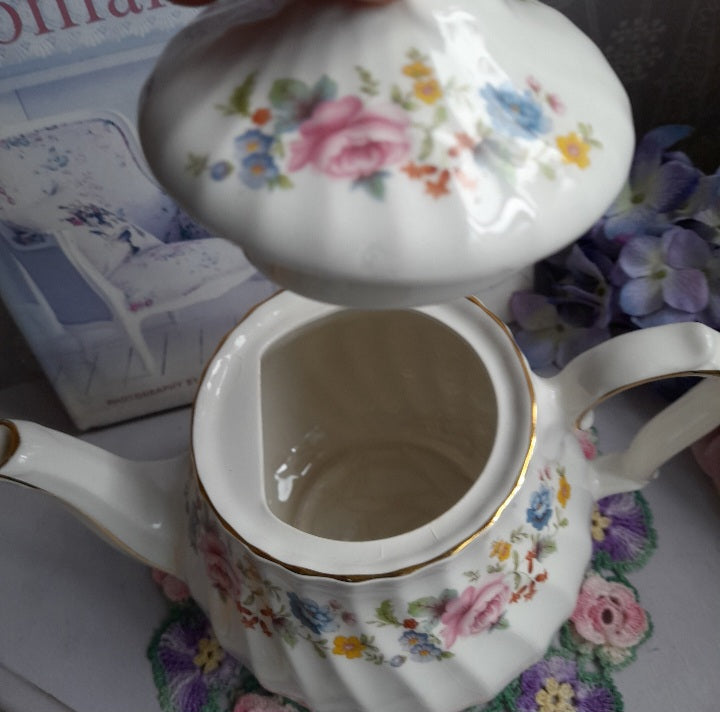 Vintage Sadler Swirl Teapot With Cottage Flowers in Design 3893