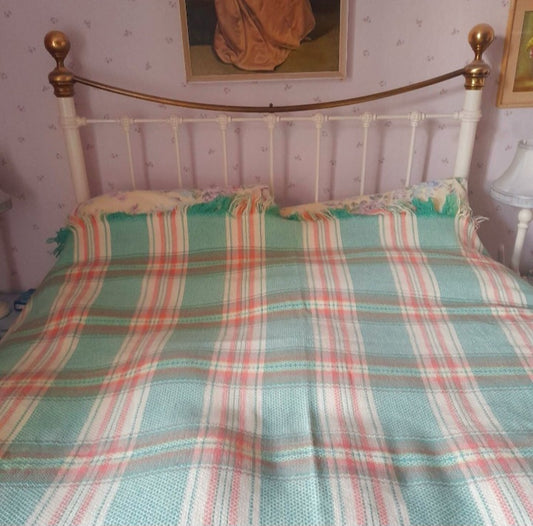 Welsh Blanket, 1950s Vintage Carmarthenshire Bedspread, Pretty Pastel Throw, Made in Wales,  Welsh Gift