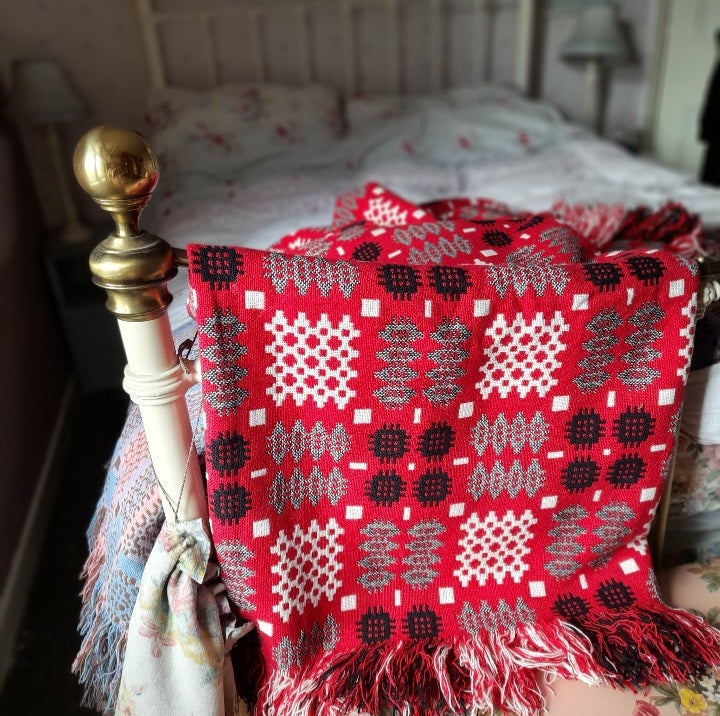 Vintage Welsh Wool Tapestry Blanket in Red Black & White King