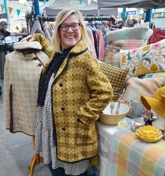 Vintage Welsh Tapestry Pea Coat in Mustard & Black Size 16/18
