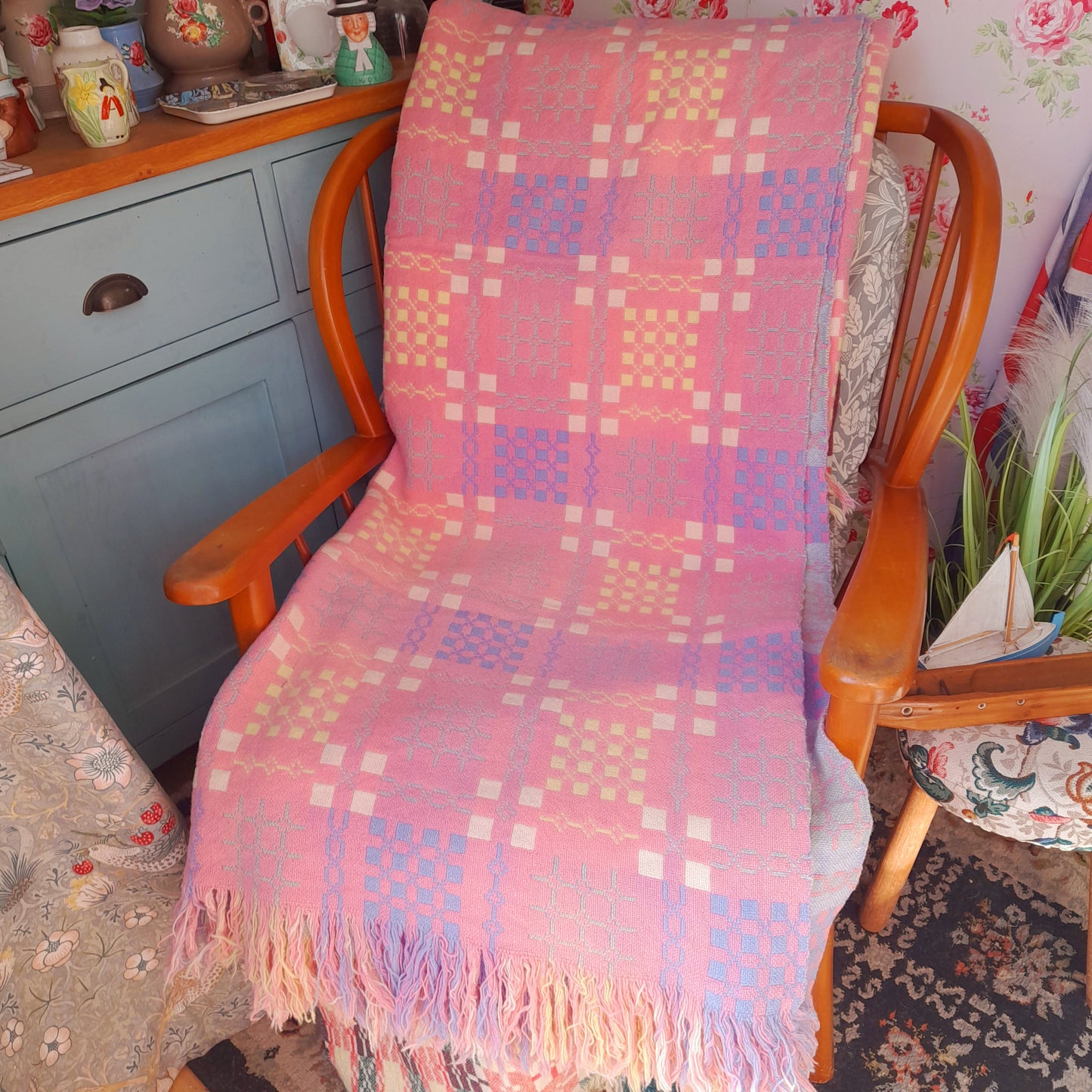 Vintage Welsh Tapestry Blanket in Baby Pink, Pale Blue, White & Lemon Pastels by Elfed Woollen Mill