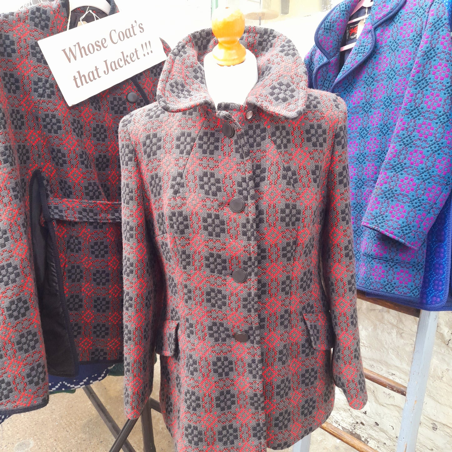 Vintage Welsh Tapestry Tailored Coat/Jacket in Charcoal Grey, Red & Black Size 10/12
