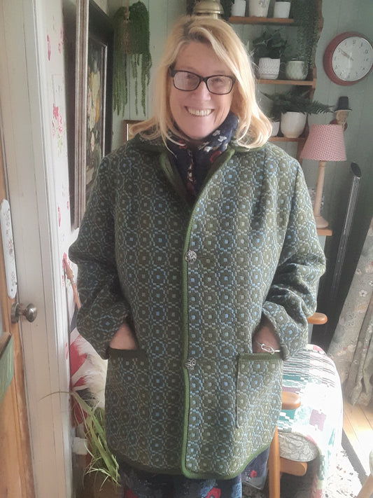 Vintage Welsh Tapestry Coat in Teal Green Size Large 18 to 22
