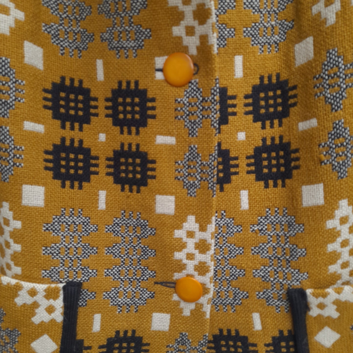 Vintage Welsh Tapestry Coat in Mustard, Black & White Caernarfonshire Design 14/16