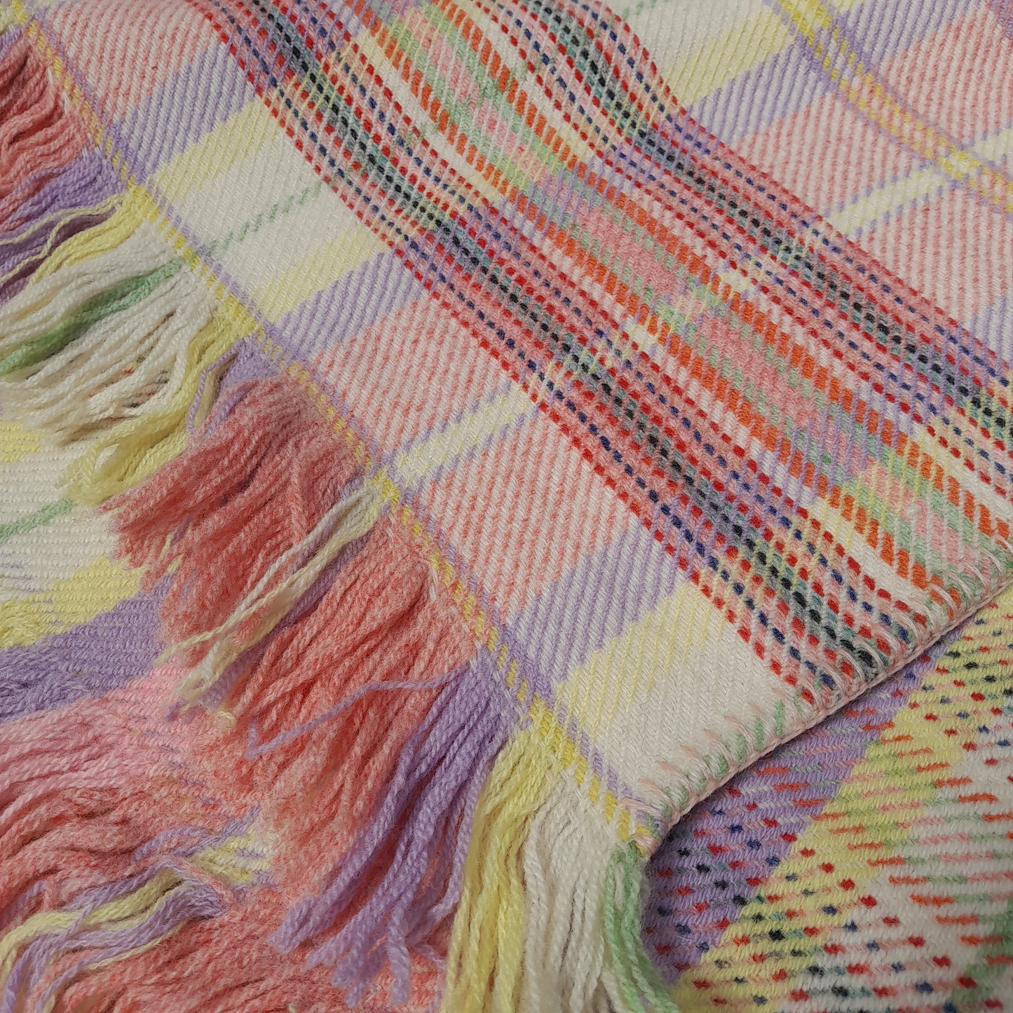 Vintage Cwmgwili Welsh Blanket in Pretty Pastels