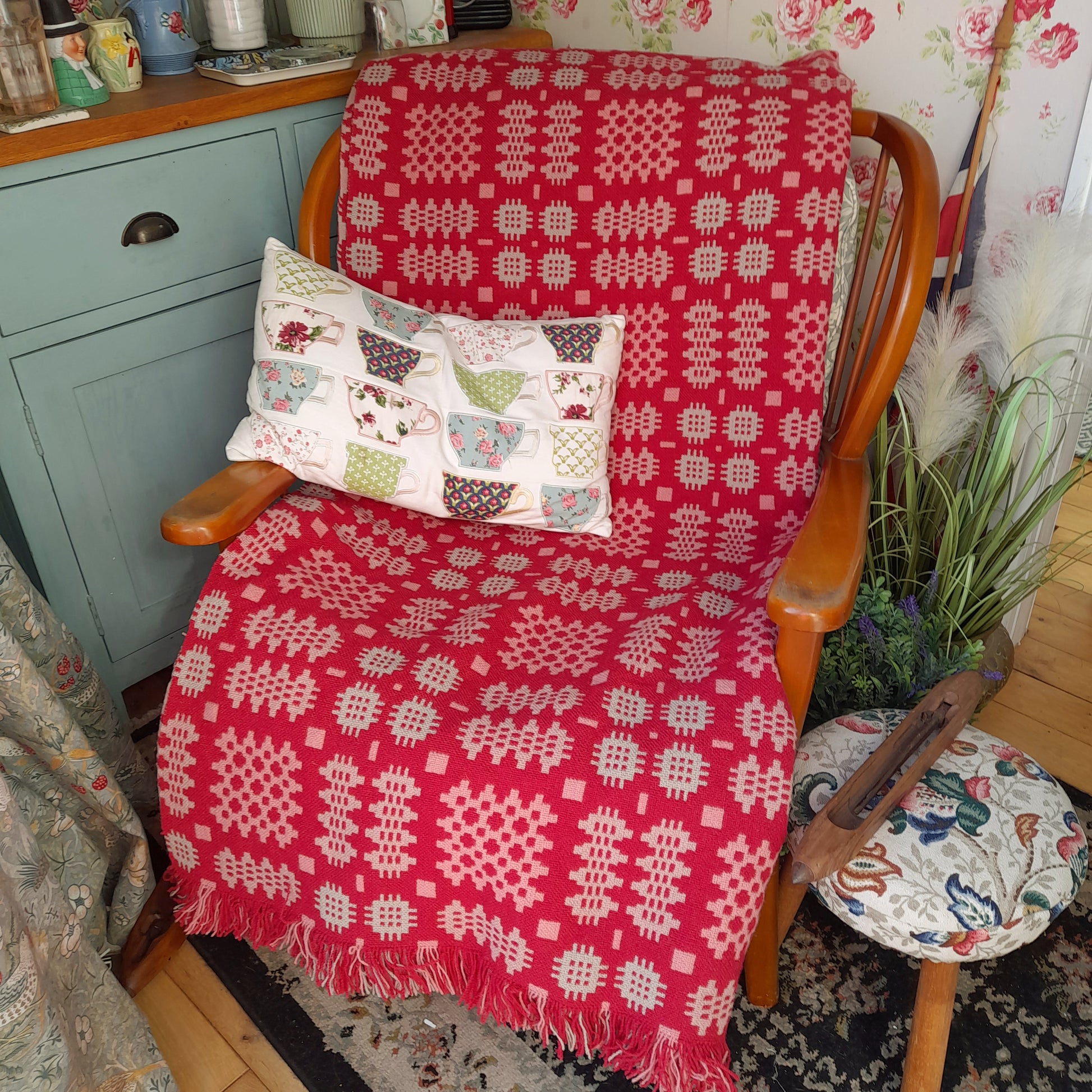 Welsh Tapestry Blanket in Raspberry Grey & Pink by Trefriw Woollen Mill