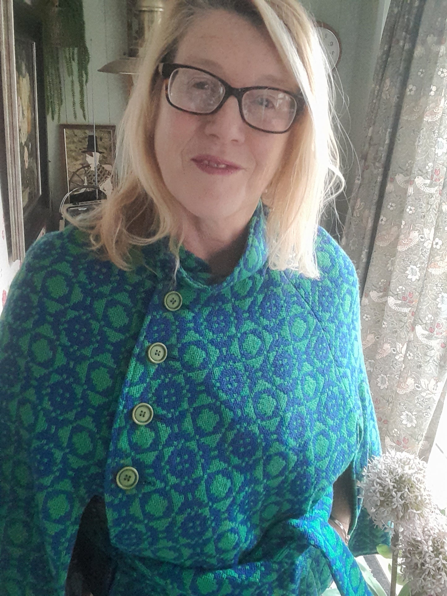 Vintage Welsh Tapestry Cape in Bright Blue & Green