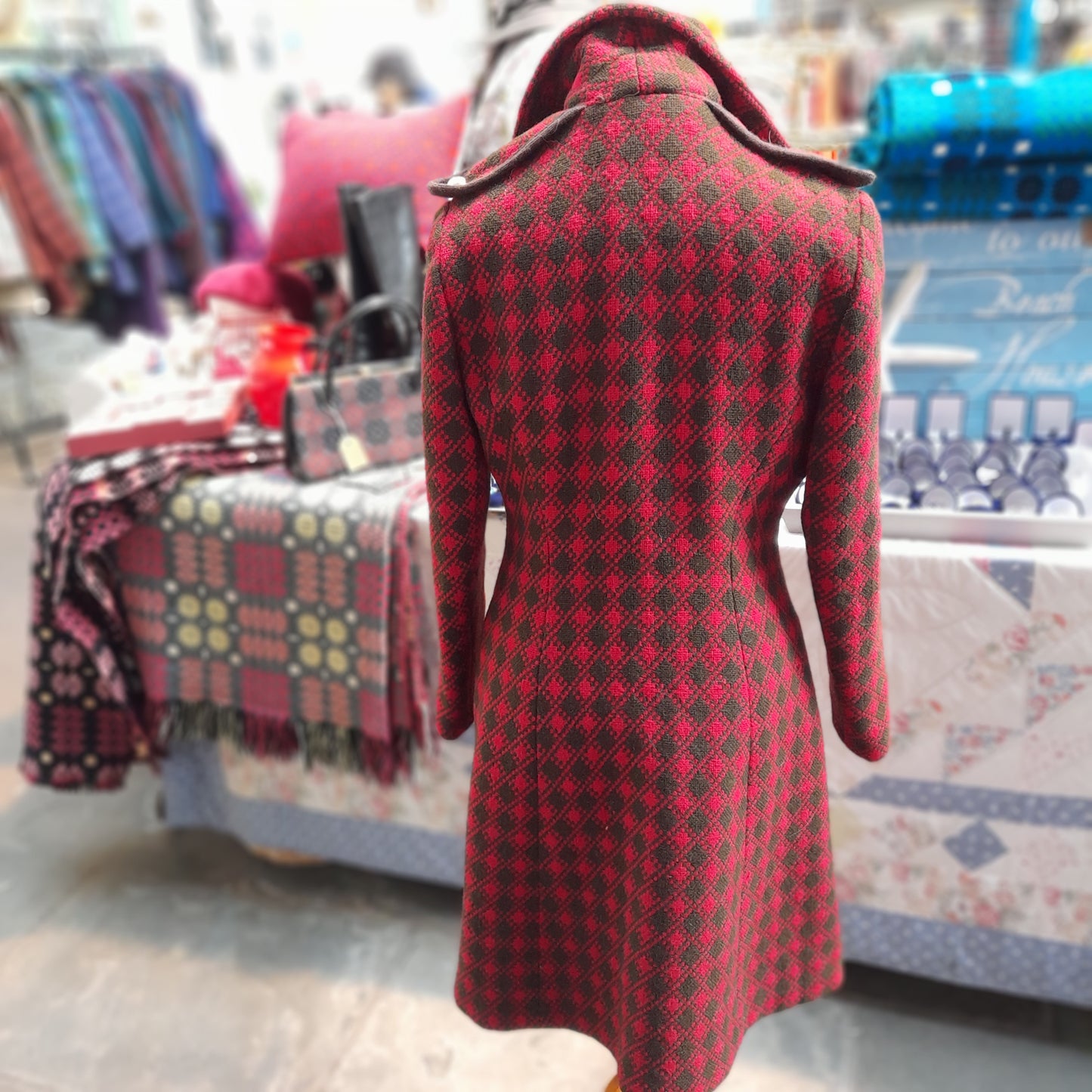 Vintage Welsh Tapestry Tailored/Fitted Coat in Red & Green 1970s