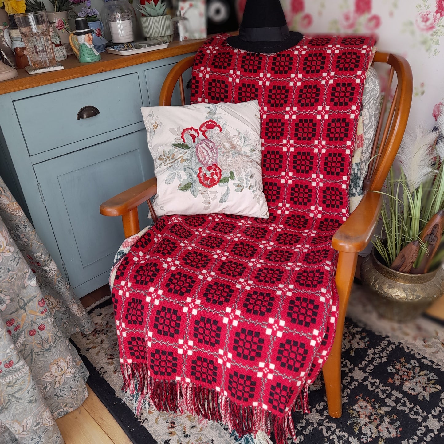 Welsh Tapestry Blanket in Red White & Black Rare 'Pennsylvania' Design