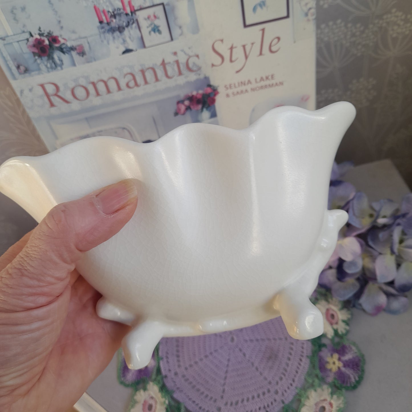 Vintage SylvaC English Rose Planter/Bowl in Pastel Green and White