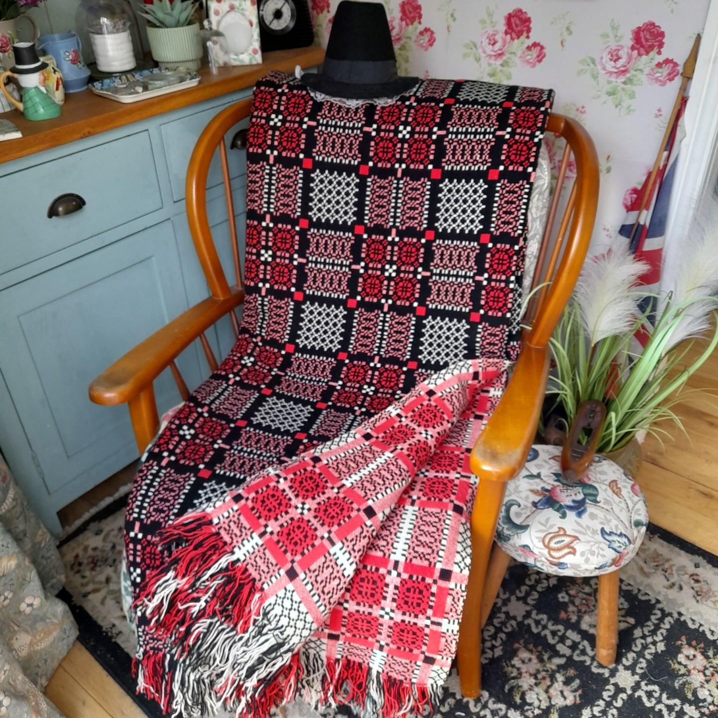 Welsh Tapestry Blanket in Red Black & White Knot Garden by Melin Tregwynt