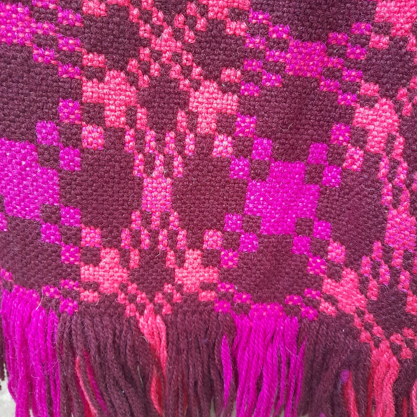 Vintage Welsh Wool Tapestry Rug in Deep Pink by Trefriw Woollen Mill in 'Star' Design
