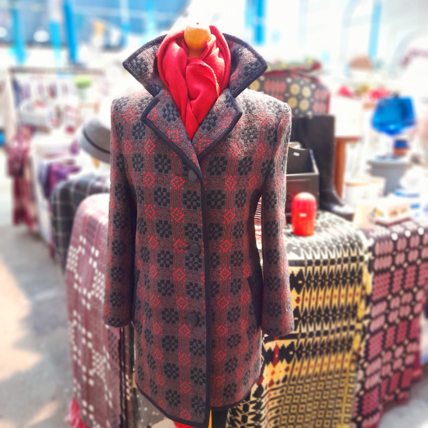 Vintage Welsh Tapestry Coat in Charcoal Grey, Red & Black Size 16
