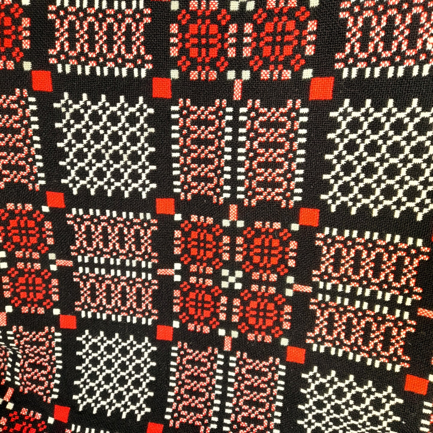 Welsh Tapestry Blanket in Red Black & White Knot Garden by Melin Tregwynt