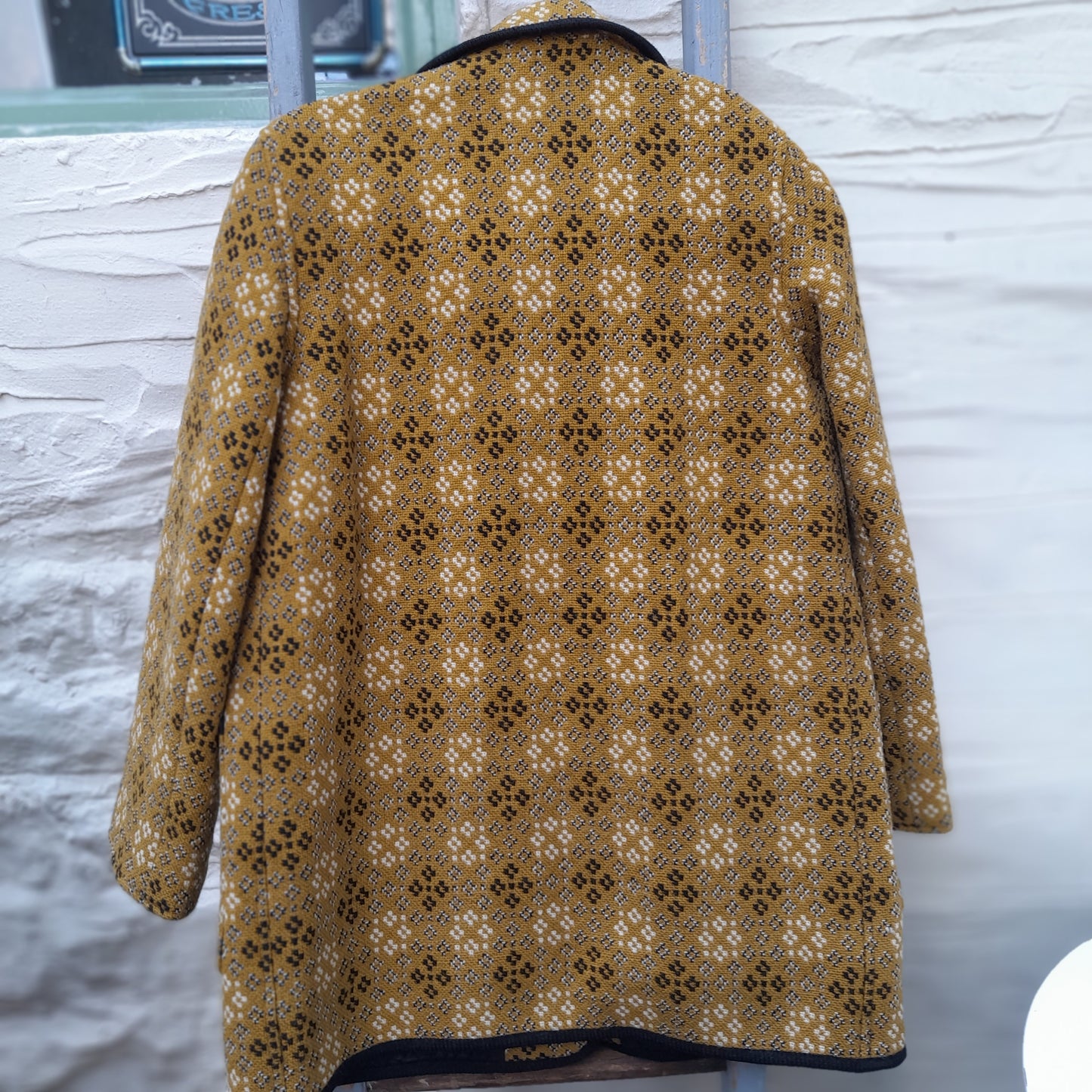 Vintage Welsh Tapestry Coat in Mustard, Black & White Size 16/18