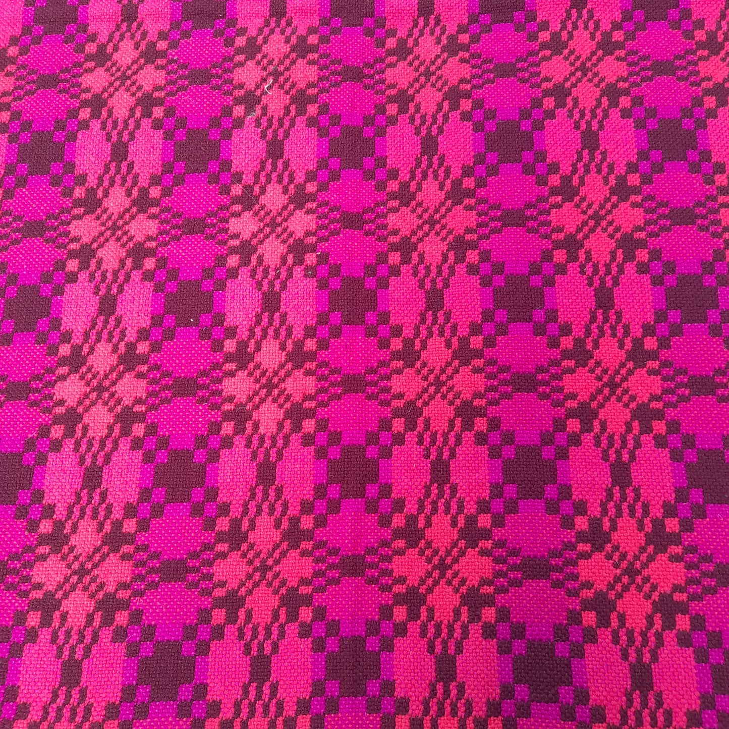 Vintage Welsh Wool Tapestry Rug in Deep Pink by Trefriw Woollen Mill in 'Star' Design