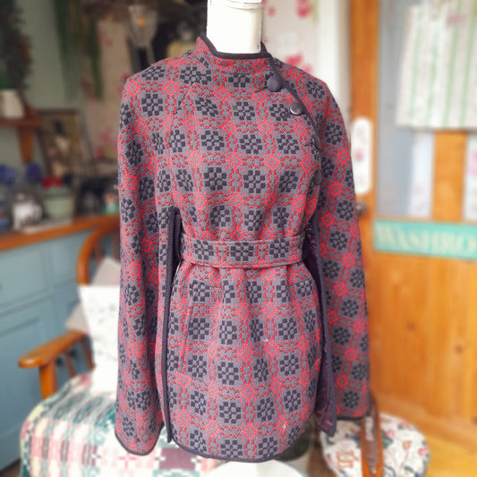 Vintage Welsh Tapestry Cape in Charcoal Grey Red & Black