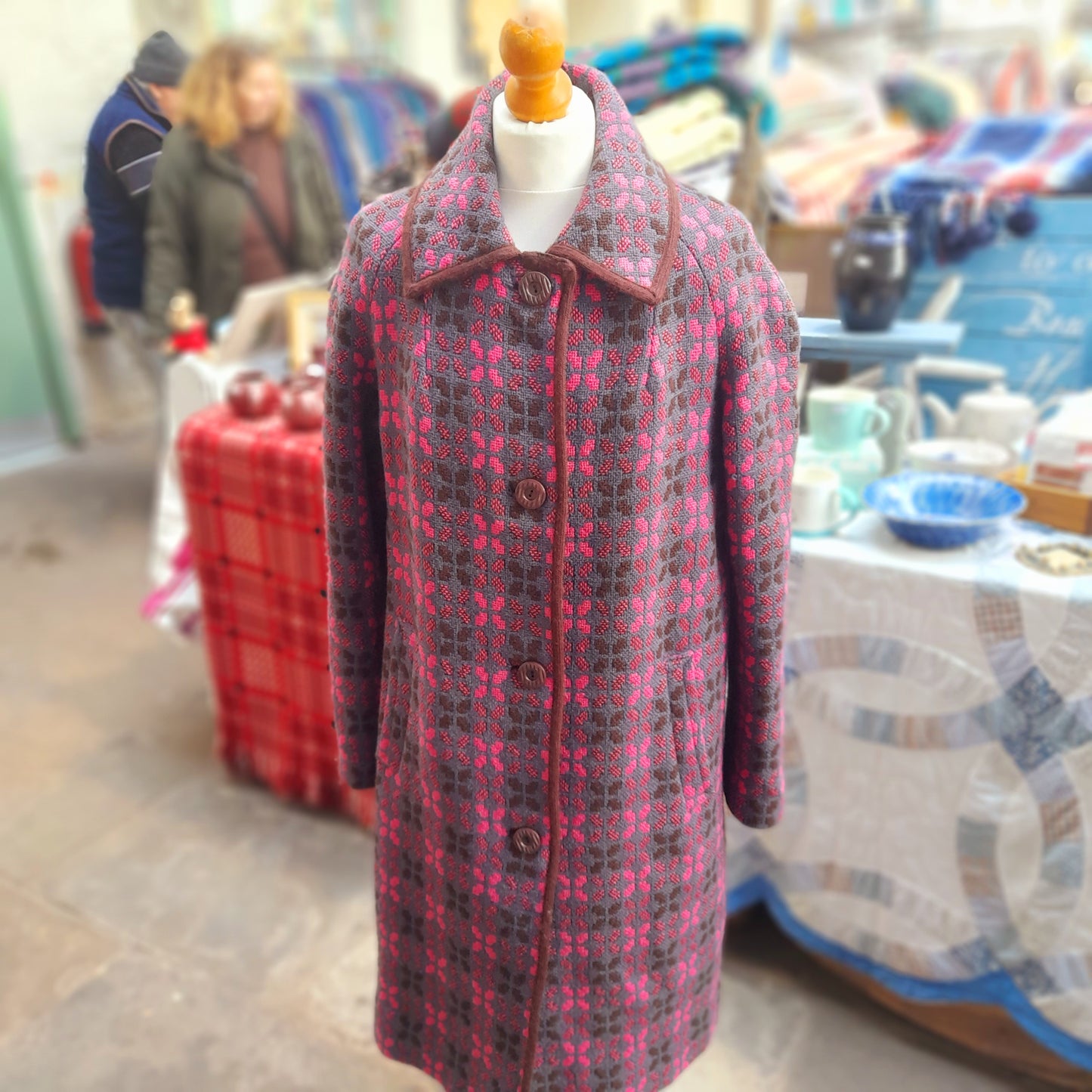 Vintage Full Length Welsh Tapestry Coat in Grey, Pink & Brown Size 14/16