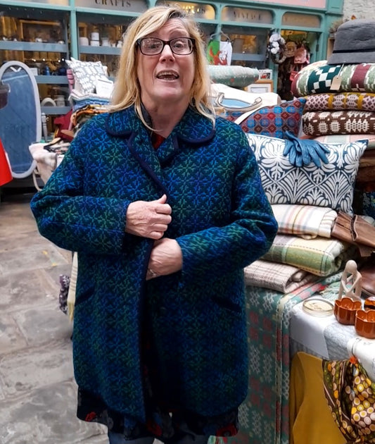 Vintage Welsh Tapestry Pea Coat Size 18/20 in Teal, Blue & Green