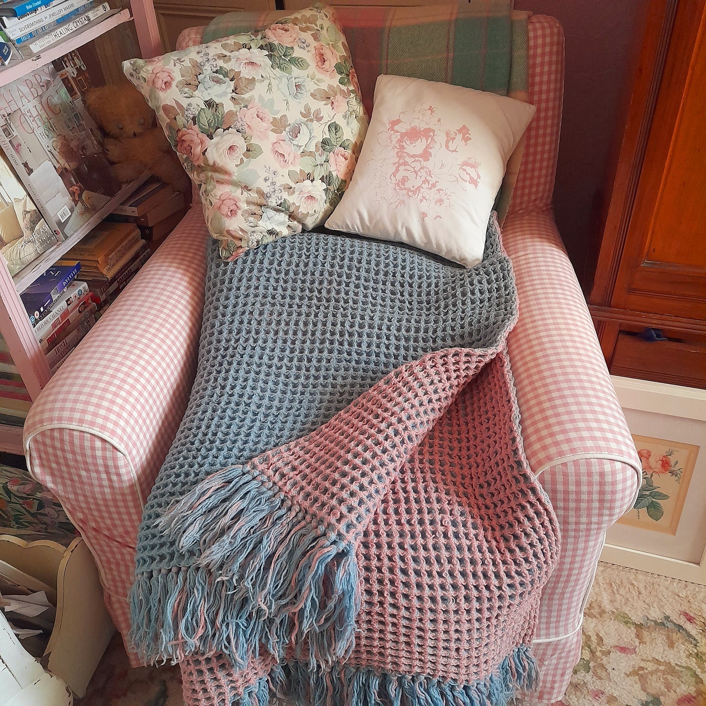 Vintage Welsh Wool Waffle Honeycomb Blanket in Pastel Pink & Blue Reversible