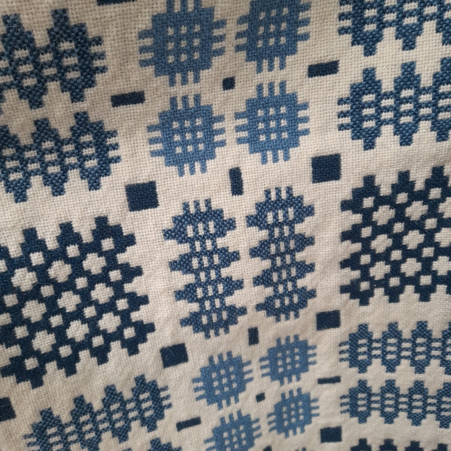 Vintage Welsh Tapestry Blanket in Blues & Creams by Trefriw Woollen Mill King Size