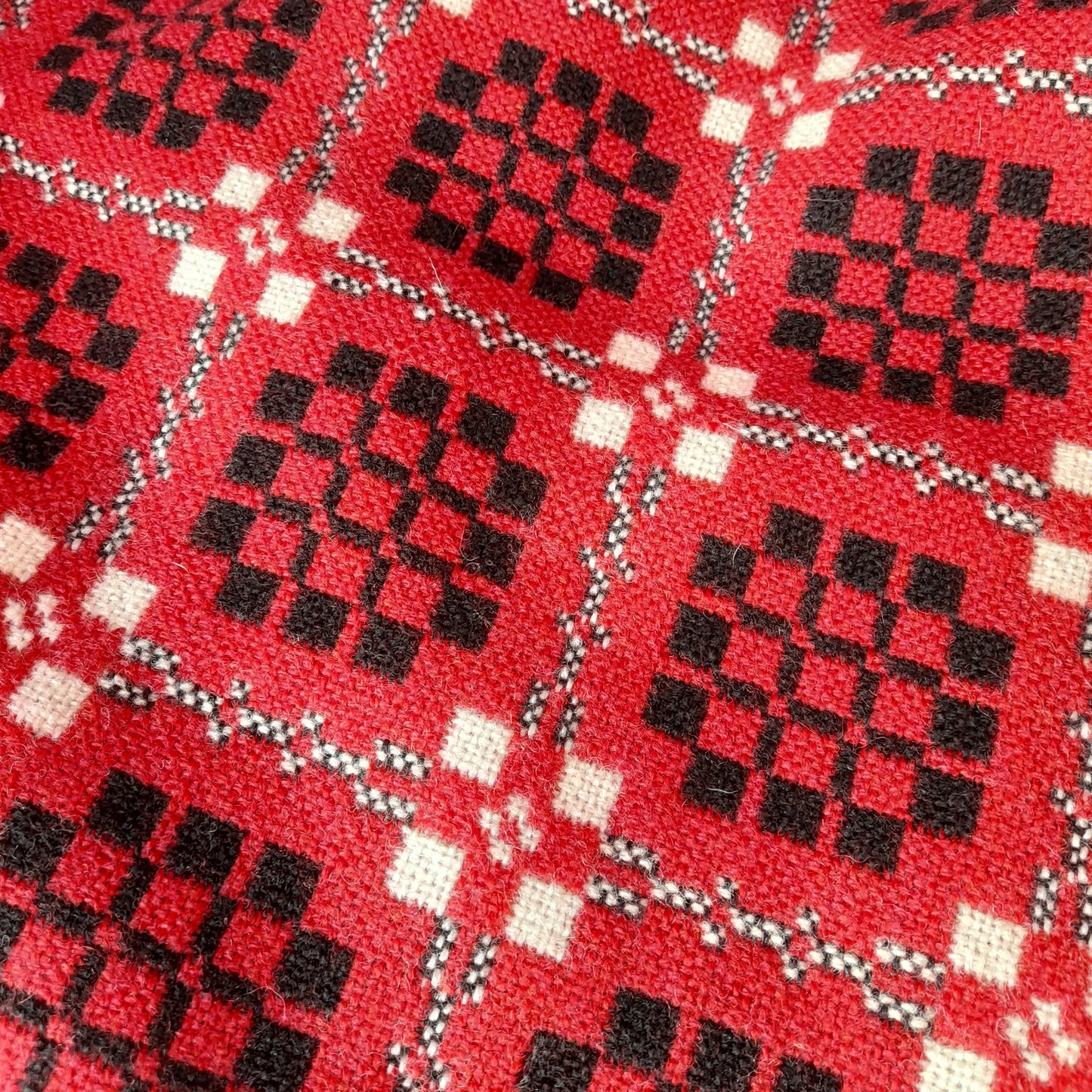 Welsh Tapestry Blanket in Red White & Black Rare 'Pennsylvania' Design