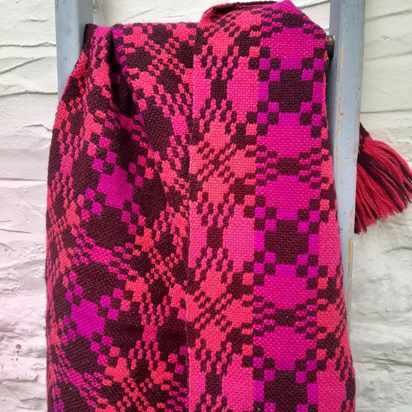 Vintage Welsh Wool Tapestry Rug in Deep Pink by Trefriw Woollen Mill in 'Star' Design