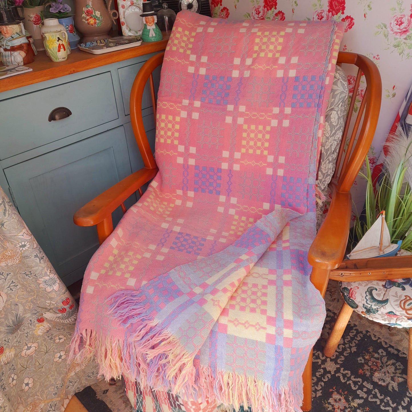 Vintage Welsh Tapestry Blanket in Baby Pink, Pale Blue, White & Lemon Pastels by Elfed Woollen Mill