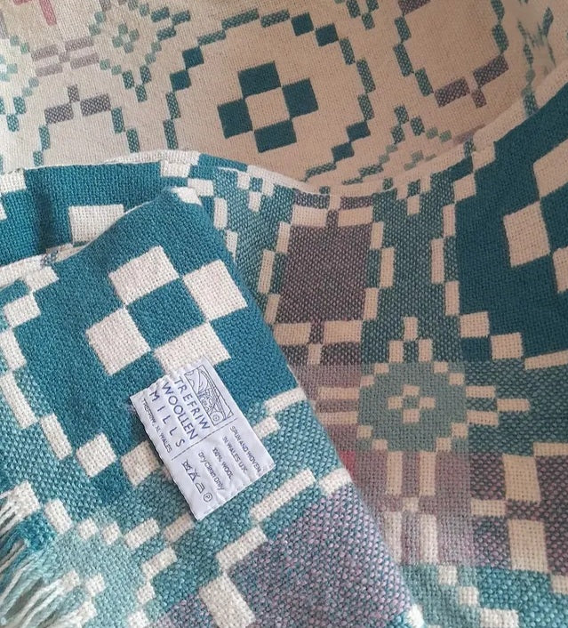 Vintage Welsh Tapestry Blanket in Shabby Chic Teal & Pink on Cream by Trefriw Woollen Mill